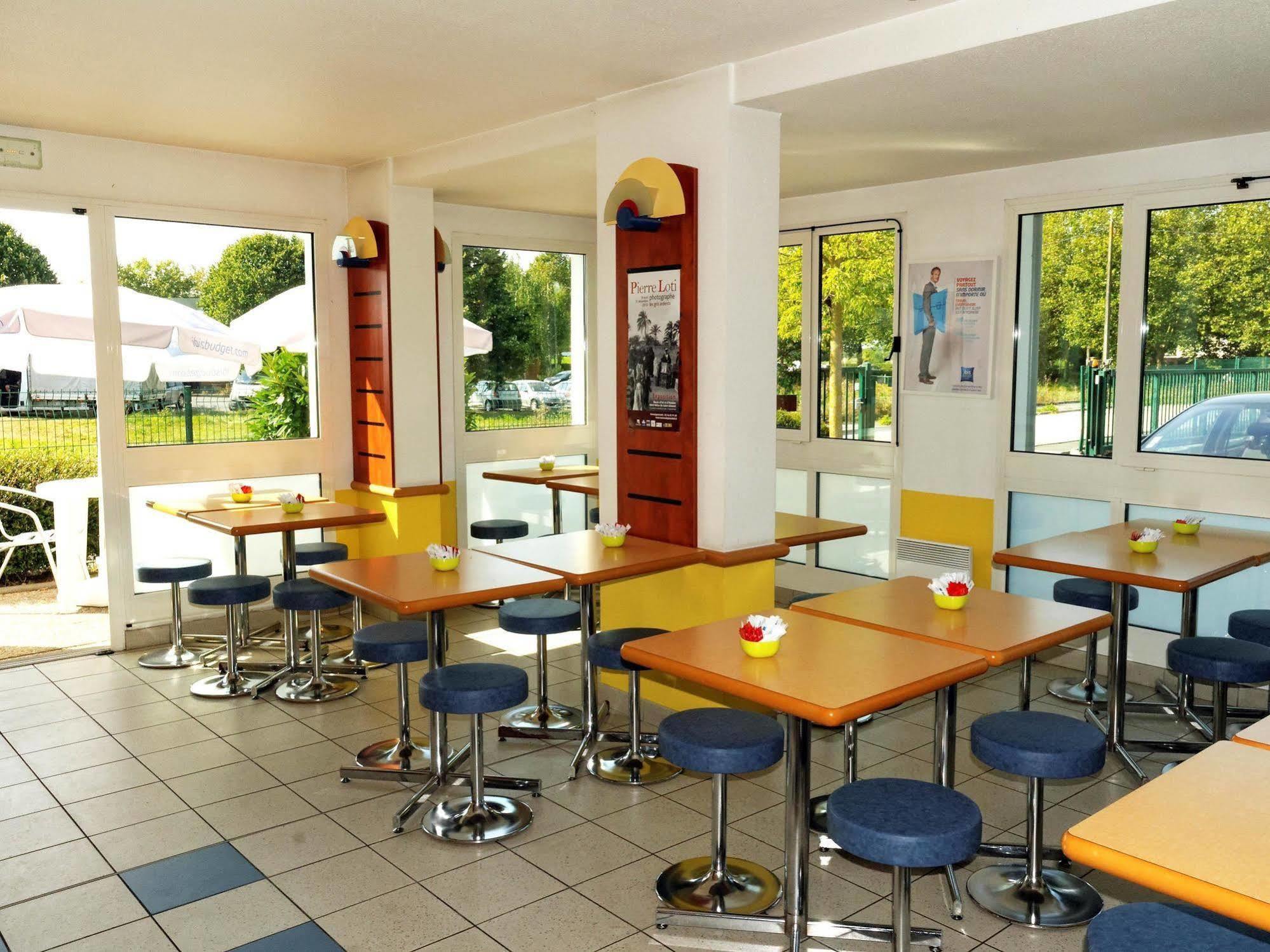 Ibis Budget Rochefort 외부 사진